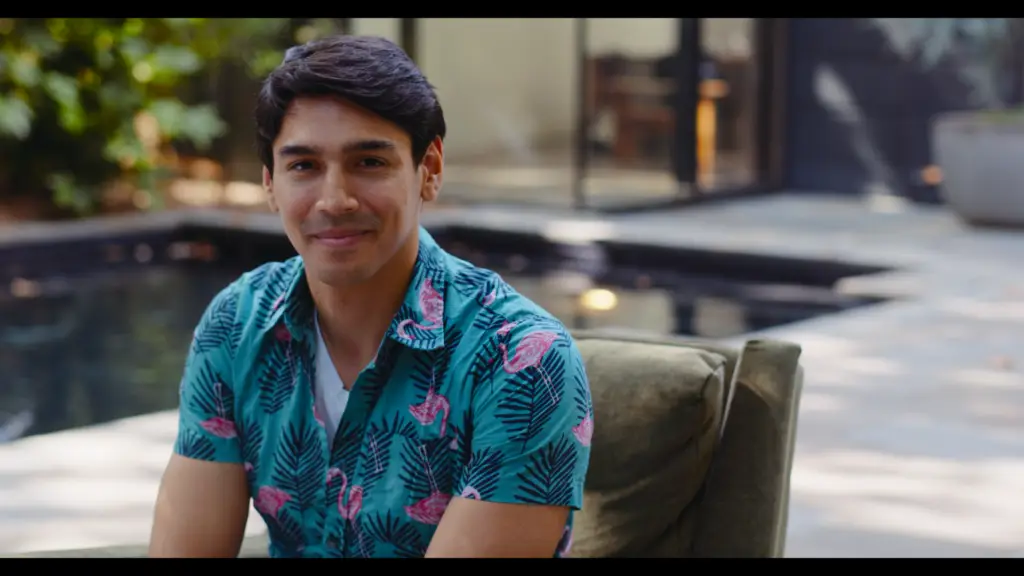 étalonneur numérique a man sitting in a garden